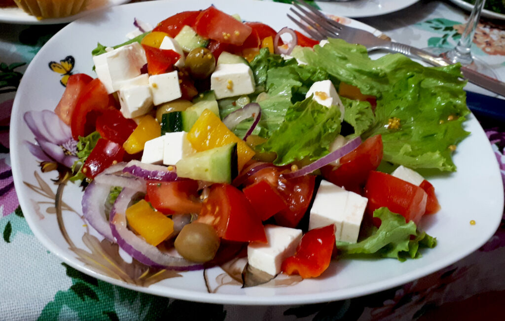 салат с фета и оливками