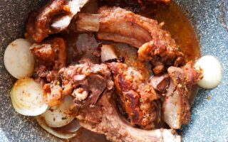 тушить мясо вкусно сочное и мягкое мясо при тушении приготовить просто